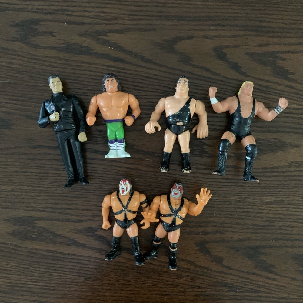 Six Vintage wrestlers 90s and early 2000’s